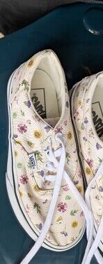 Vans Floral Canvas Low-Top Sneakers - Cream with Multi Floral Print